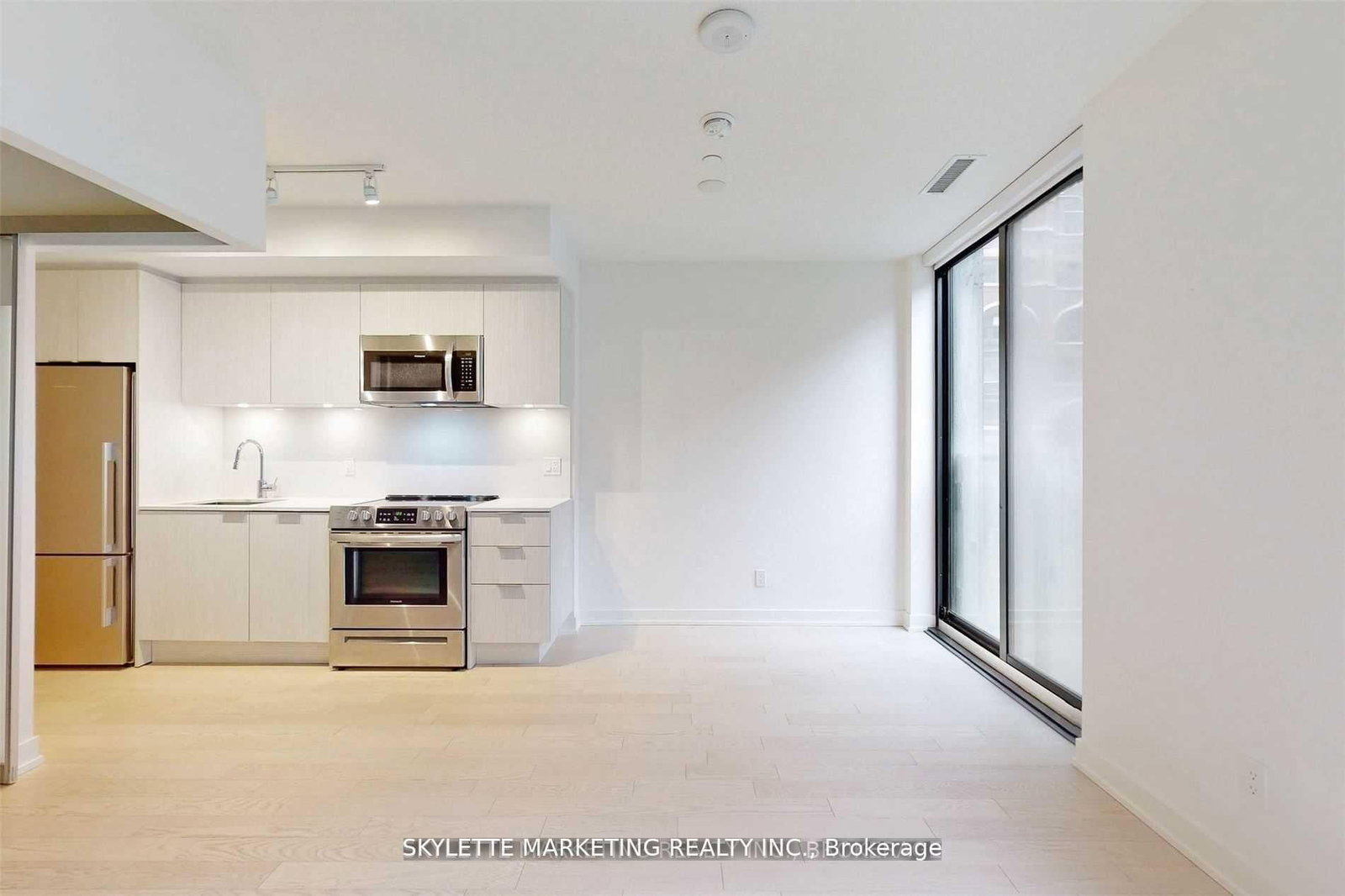 25 Richmond Street E, Unit 419 - Photo 8