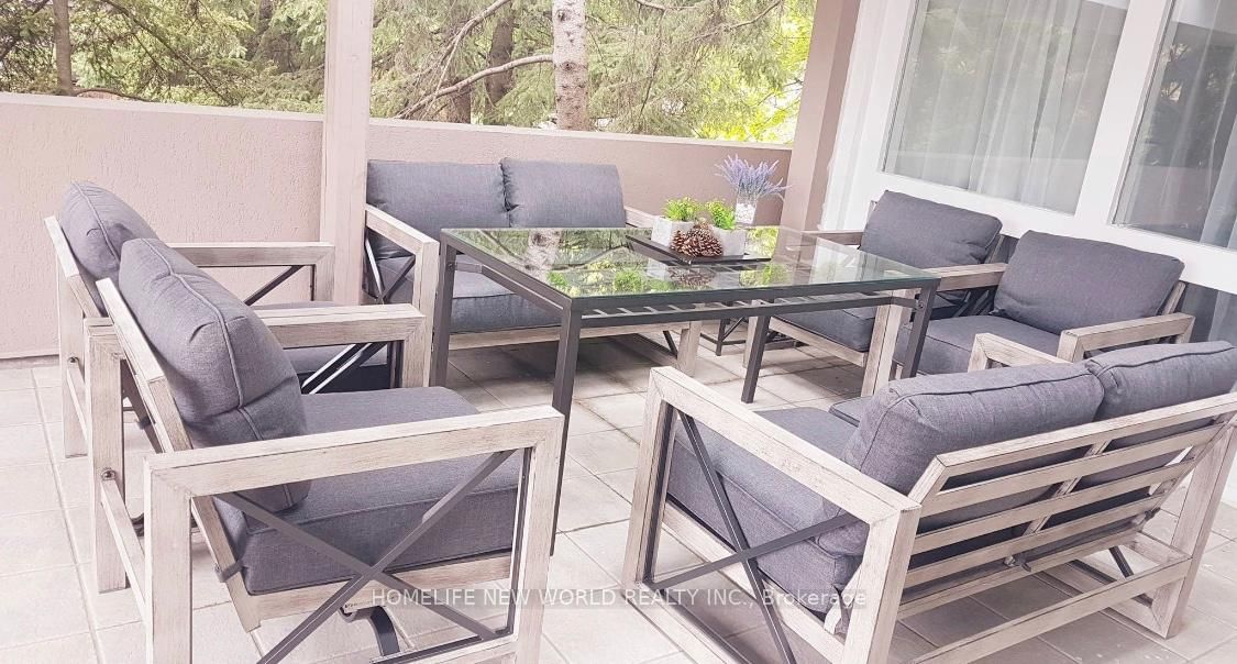 12 Florence Avenue • Toronto, ON photo 7