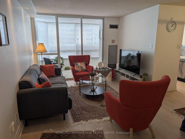 904 - 1101 Steeles Avenue W