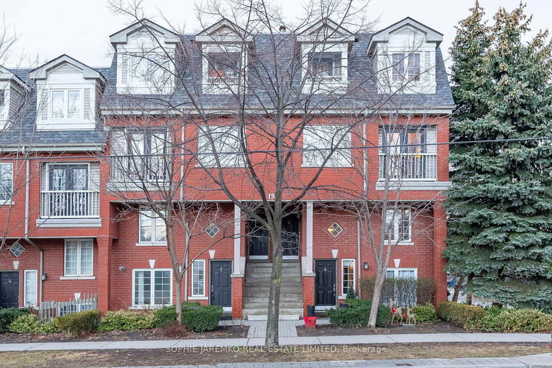 home for lease on 3-132 Strachan Avenue