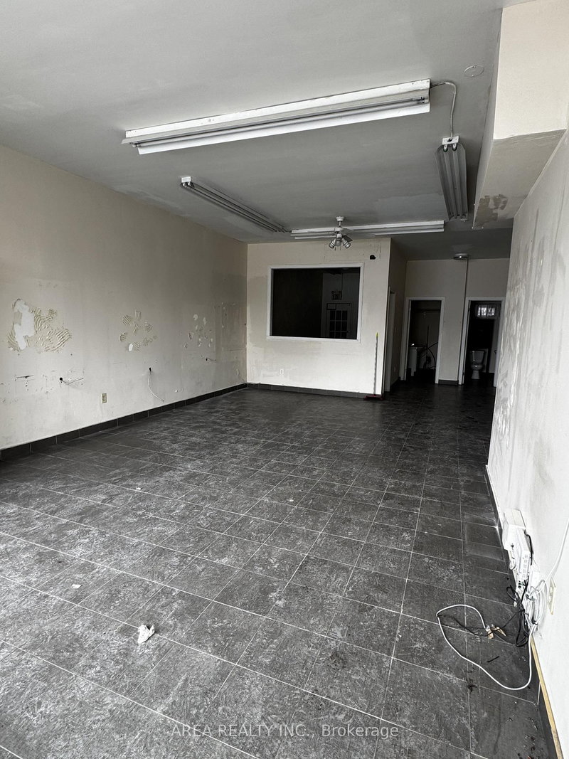 672 Sheppard Ave W, Toronto, M3H 2S5 | Image 3