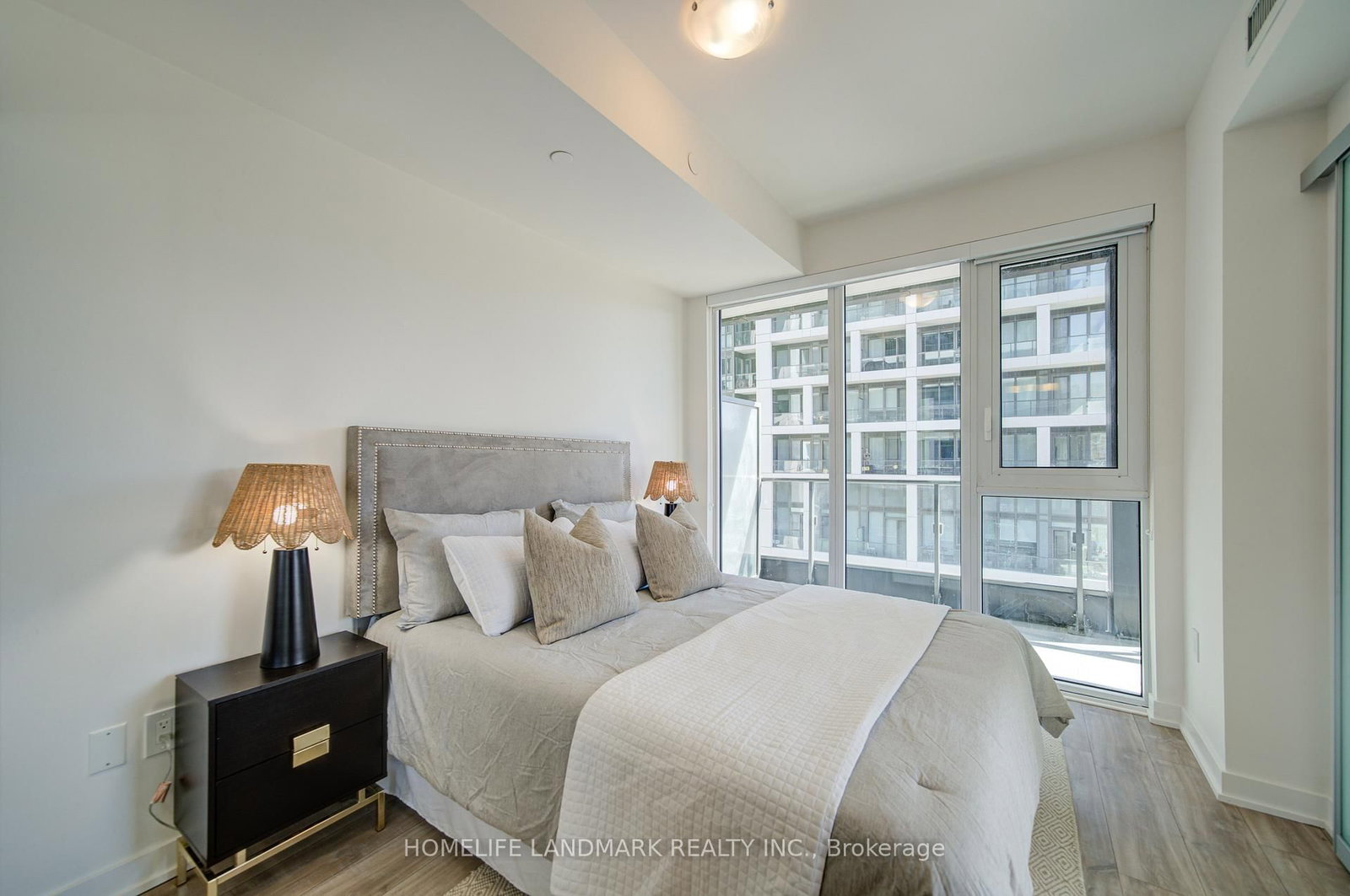 Condo for sale at 550 121 Lower Sherbourne Street, Toronto, Ontario, M5A 4J4 - Waterfront Communities C8 - MLS: C12934488