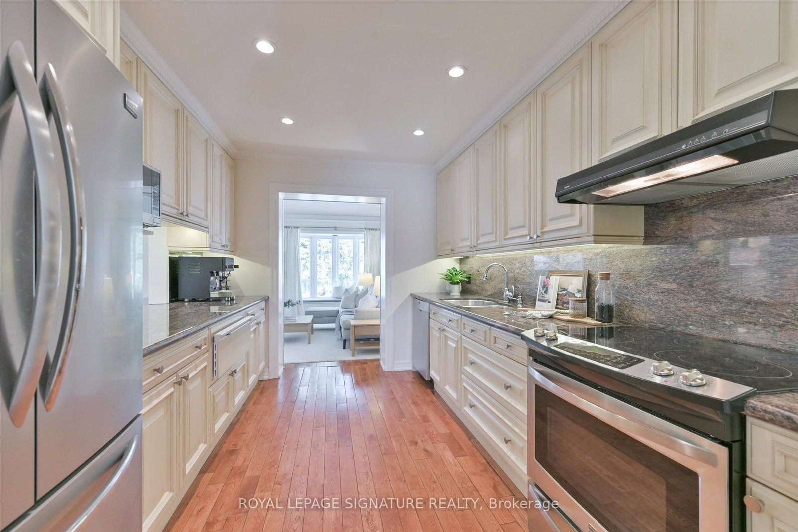 Listing Image 19