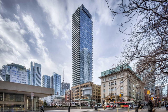 1904 - 224 King Street W