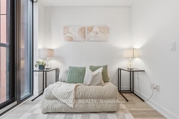 533 - 28 Eastern Avenue