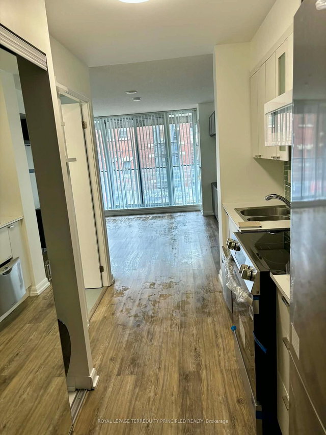 332 - 111 Elizabeth Street