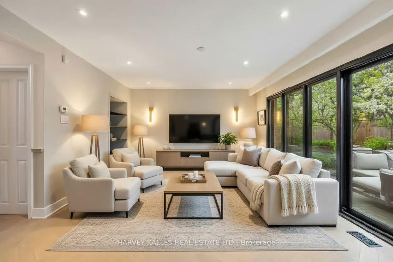 178 Three Valleys Dr, Toronto, M3A 3L8 | Image 3