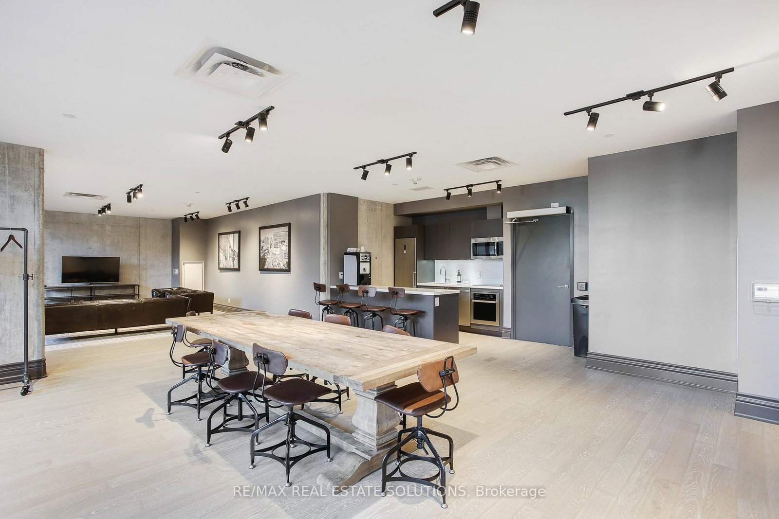 Condo for sale at 210-608 Richmond Street, Toronto, Ontario, M5V 0N9 - Waterfront Communities C1 - MLS: C12936028