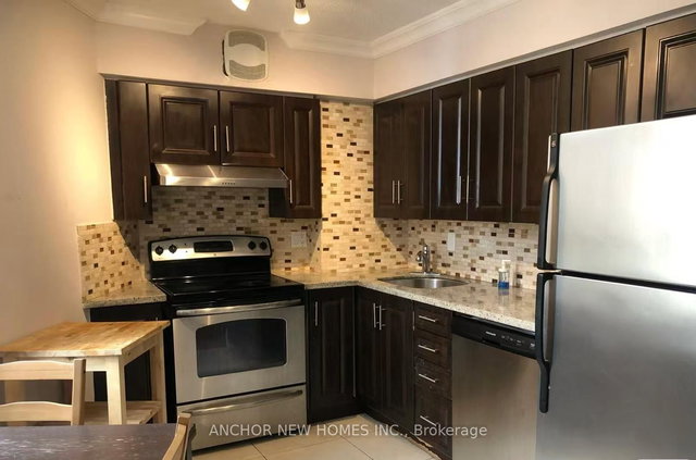 2805 - 260 Queens Quay W