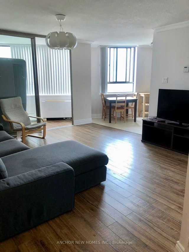 2805 - 260 Queens Quay W