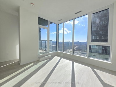 2705-1 Quarrington Lane, Toronto, Ontario image-0-4