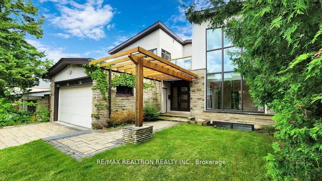 11 Blithfield Avenue