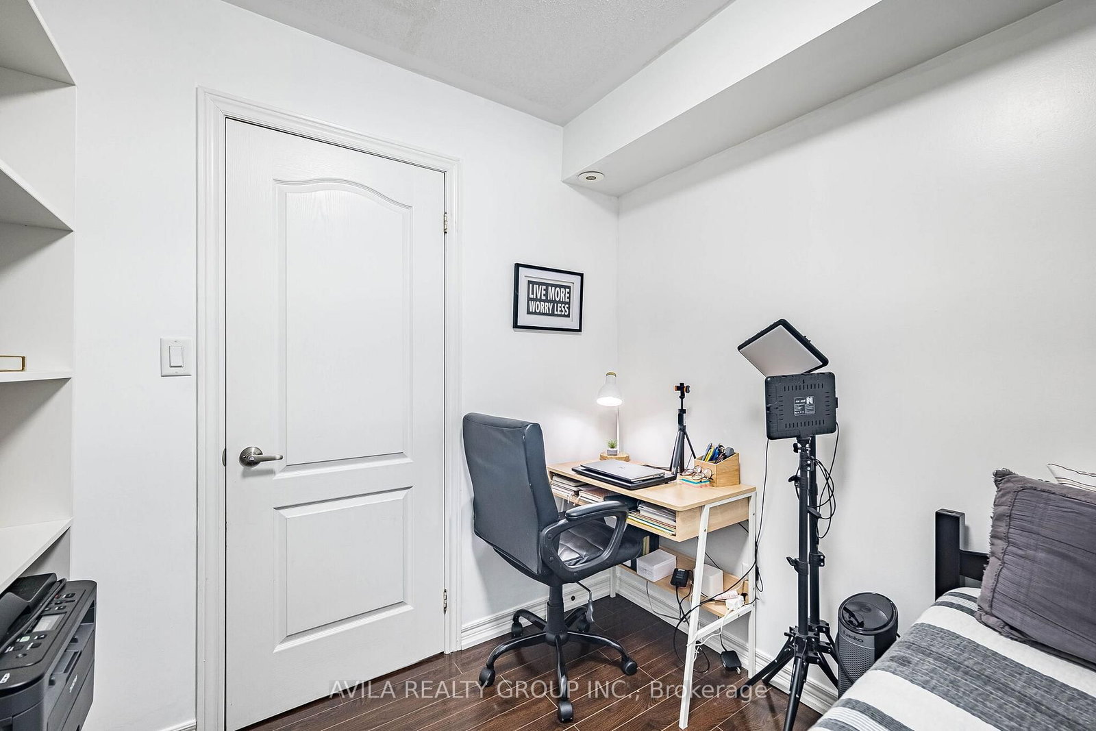 Listing Image 32
