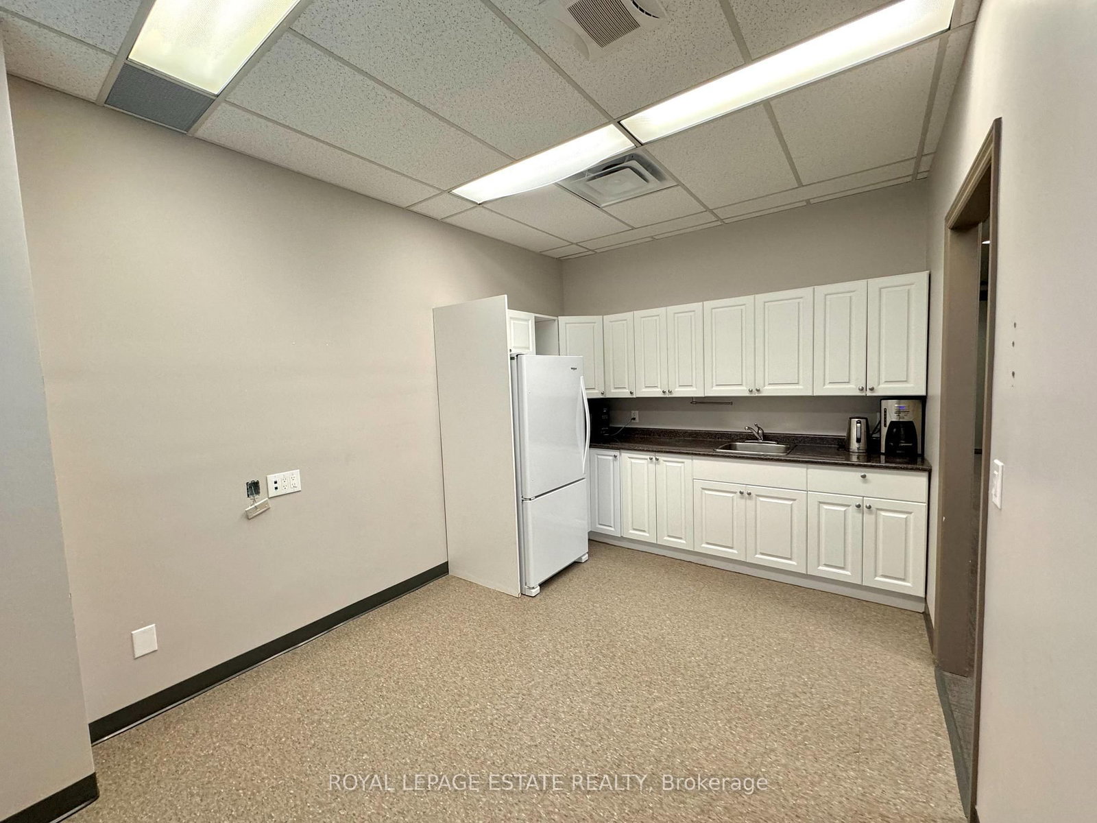 124 Merton Street, Unit 203 - Photo 12