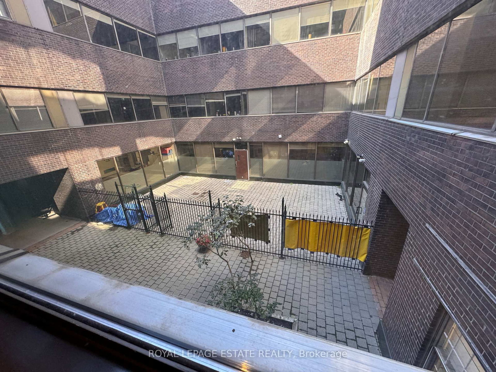 124 Merton Street, Unit 203 - Photo 23