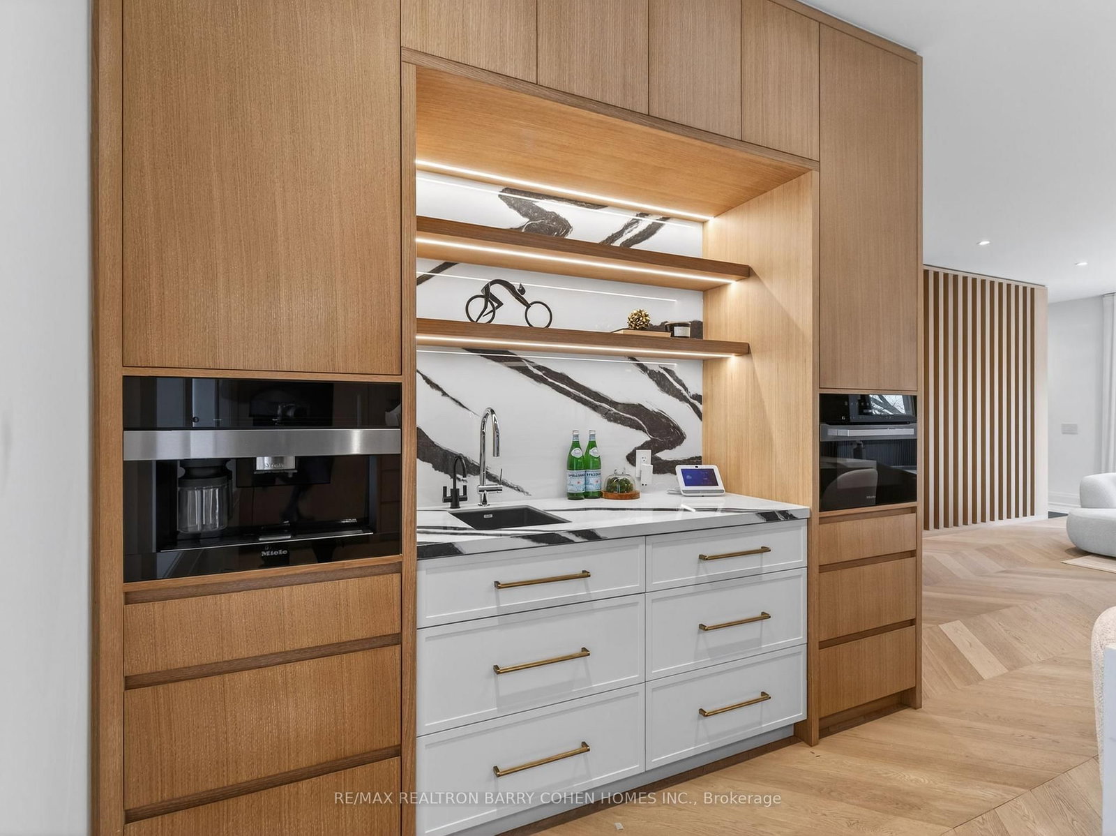 Detached House for sale at 62 Maple Avenue, Toronto, Ontario, M4W 2T7 - Rosedale-Moore Park - MLS: C12936978