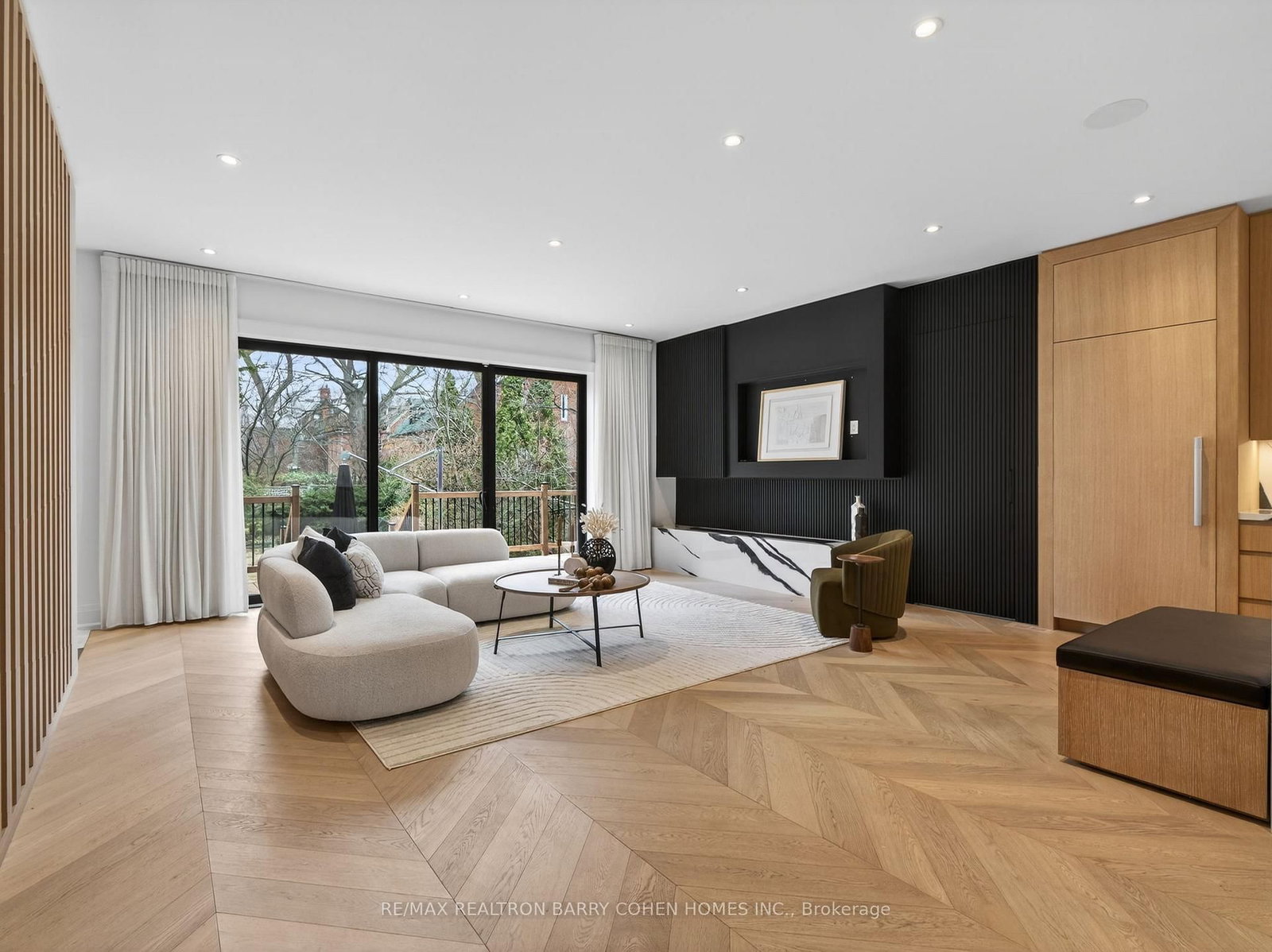 Detached House for sale at 62 Maple Avenue, Toronto, Ontario, M4W 2T7 - Rosedale-Moore Park - MLS: C12936978