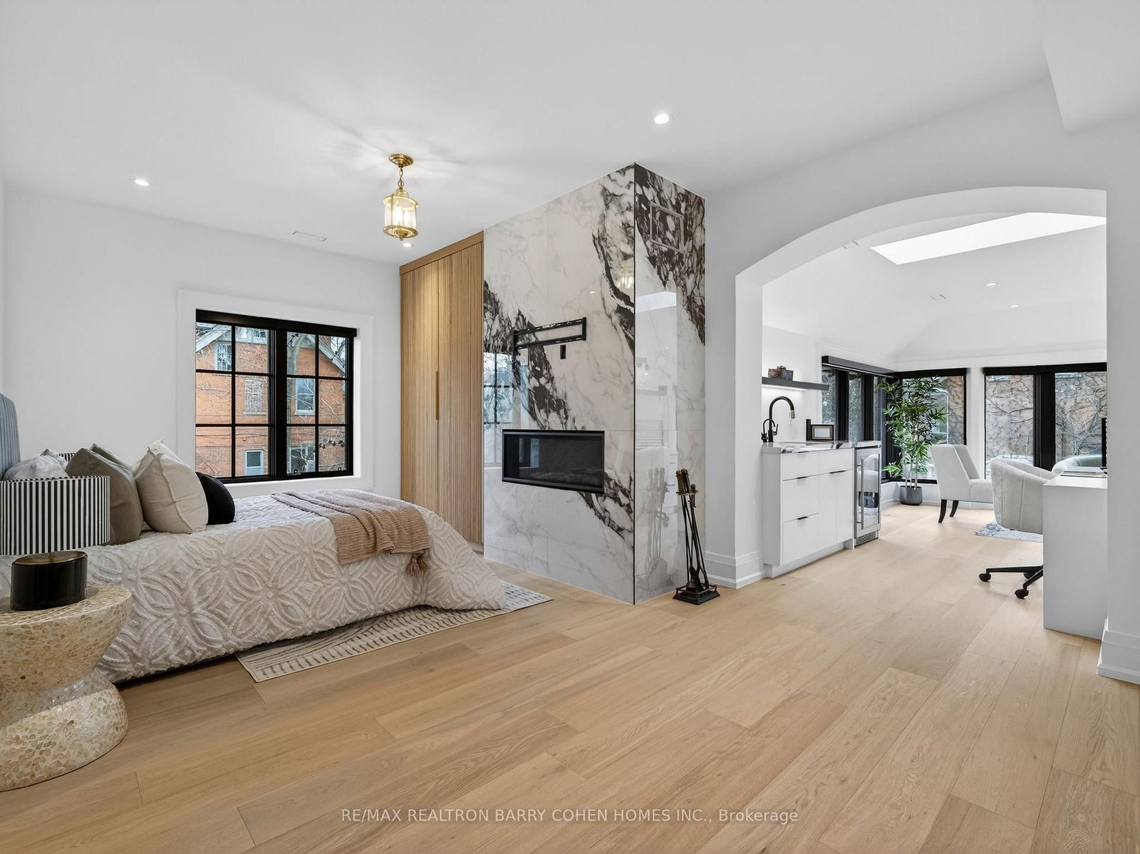 Detached House for sale at 62 Maple Avenue, Toronto, Ontario, M4W 2T7 - Rosedale-Moore Park - MLS: C12936978