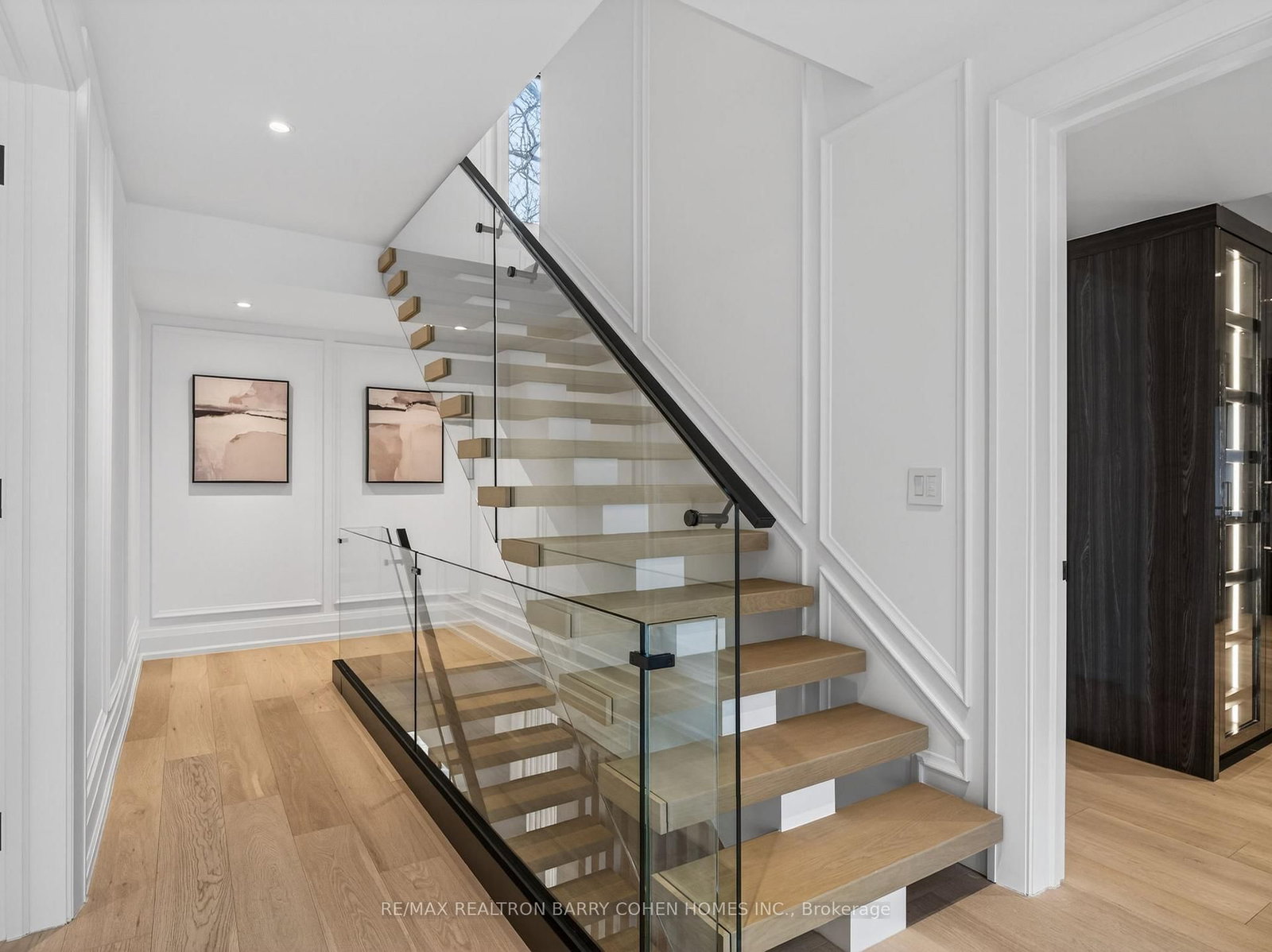 Detached House for sale at 62 Maple Avenue, Toronto, Ontario, M4W 2T7 - Rosedale-Moore Park - MLS: C12936978