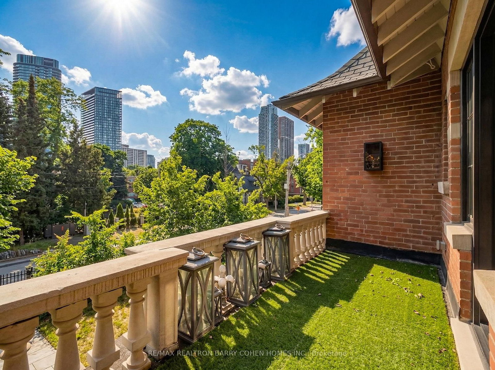 Detached House for sale at 62 Maple Avenue, Toronto, Ontario, M4W 2T7 - Rosedale-Moore Park - MLS: C12936978