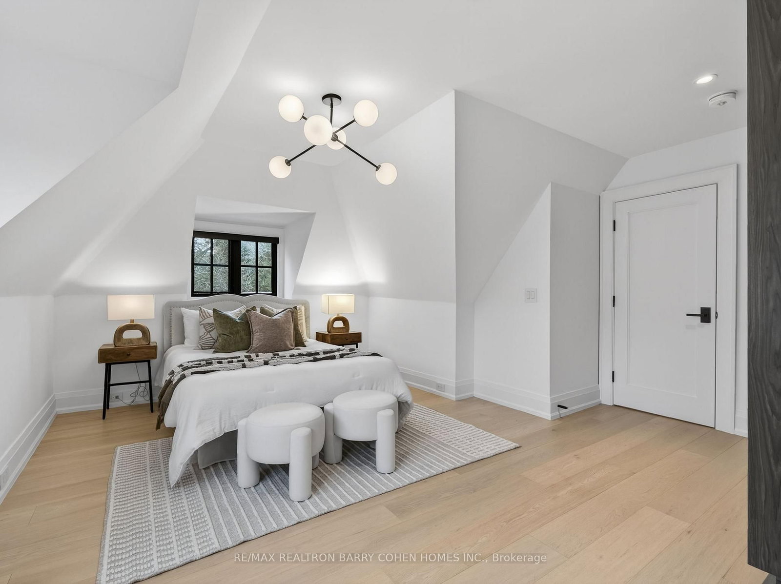 Detached House for sale at 62 Maple Avenue, Toronto, Ontario, M4W 2T7 - Rosedale-Moore Park - MLS: C12936978