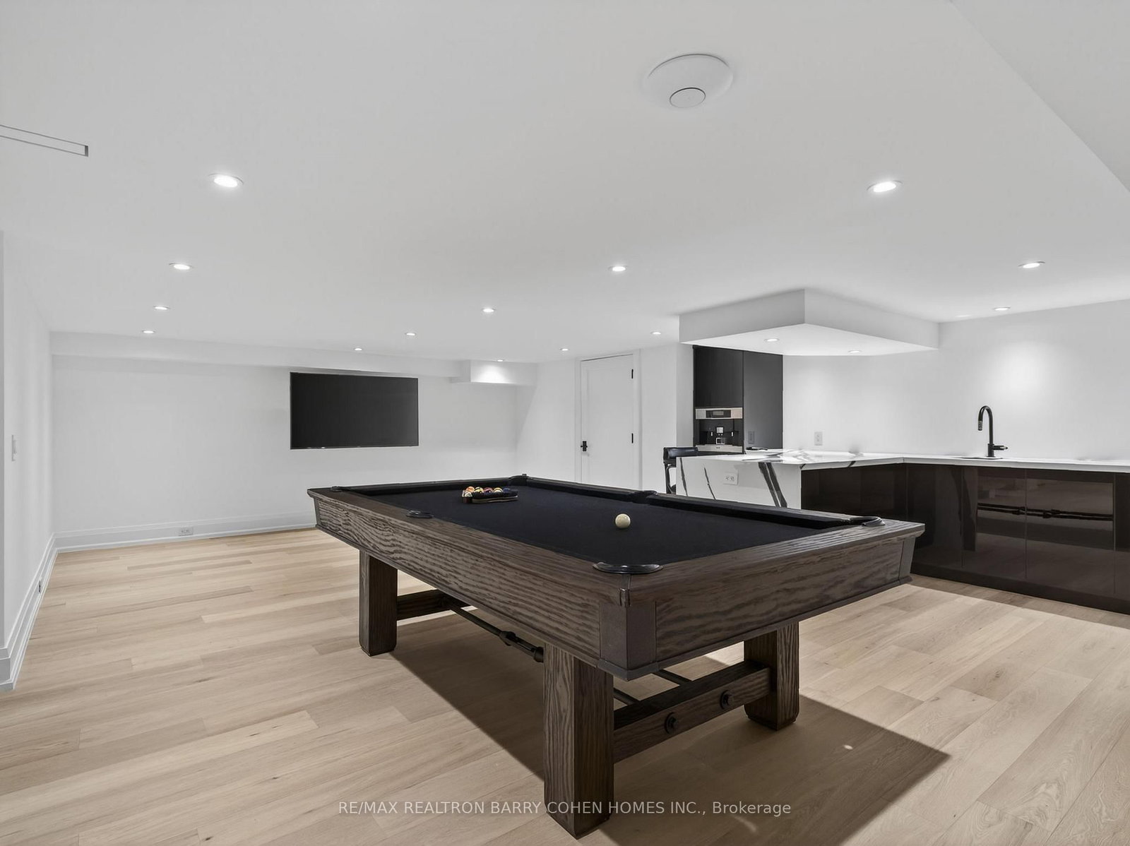 Detached House for sale at 62 Maple Avenue, Toronto, Ontario, M4W 2T7 - Rosedale-Moore Park - MLS: C12936978