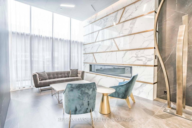 205 - 151 Avenue Road