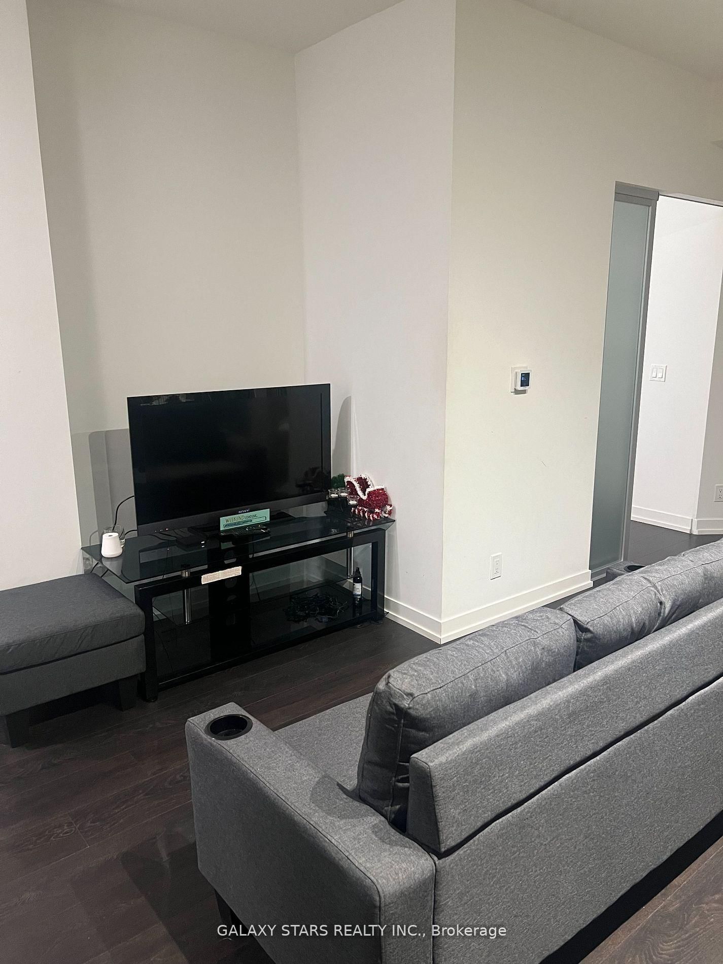 Condo for sale at 307-2020 Bathurst Street, Toronto, Ontario, L5P 0A6 - Humewood-Cedarvale - MLS: C12937236