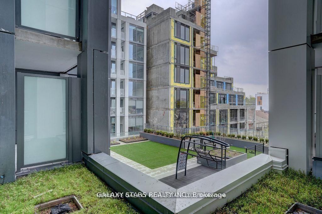 Condo for sale at 307-2020 Bathurst Street, Toronto, Ontario, L5P 0A6 - Humewood-Cedarvale - MLS: C12937236