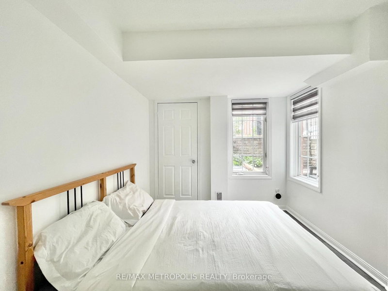 38 - 11 Niagara St W, Toronto, M5V 3N9 | Image 3