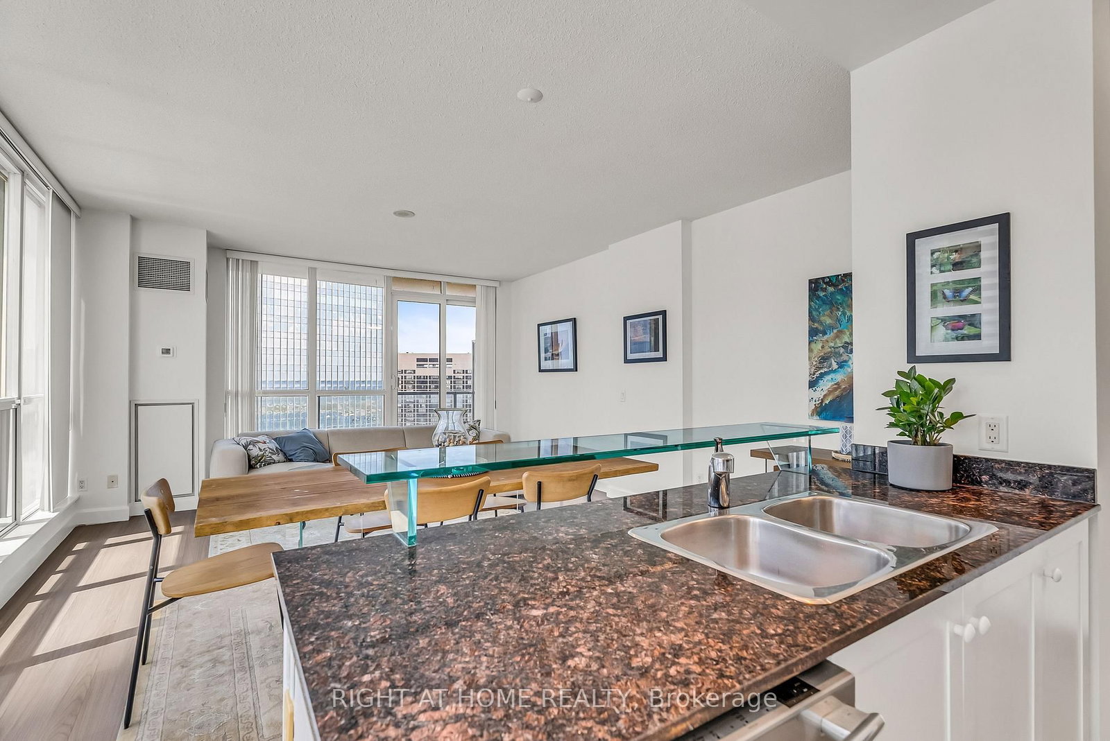 Condo for sale at 3202-8 York Street, Toronto, Ontario, M5J 2Y2 - Waterfront Communities C1 - MLS: C12937694