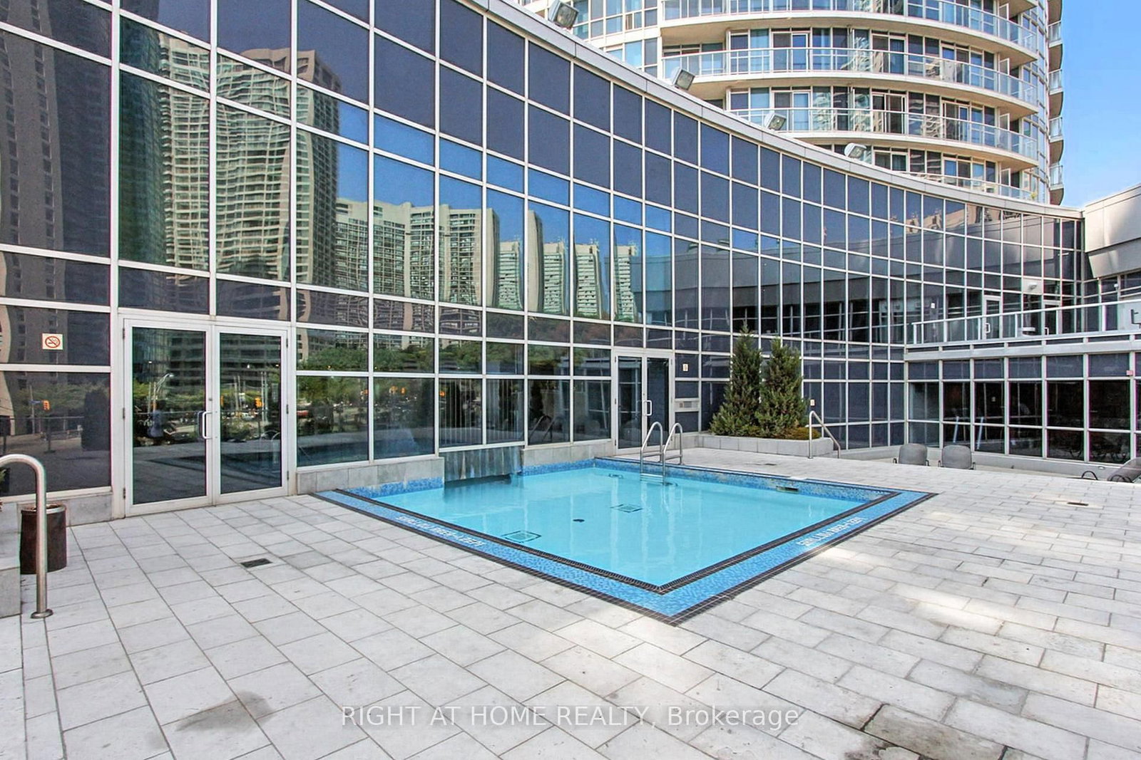 Condo for sale at 3202-8 York Street, Toronto, Ontario, M5J 2Y2 - Waterfront Communities C1 - MLS: C12937694