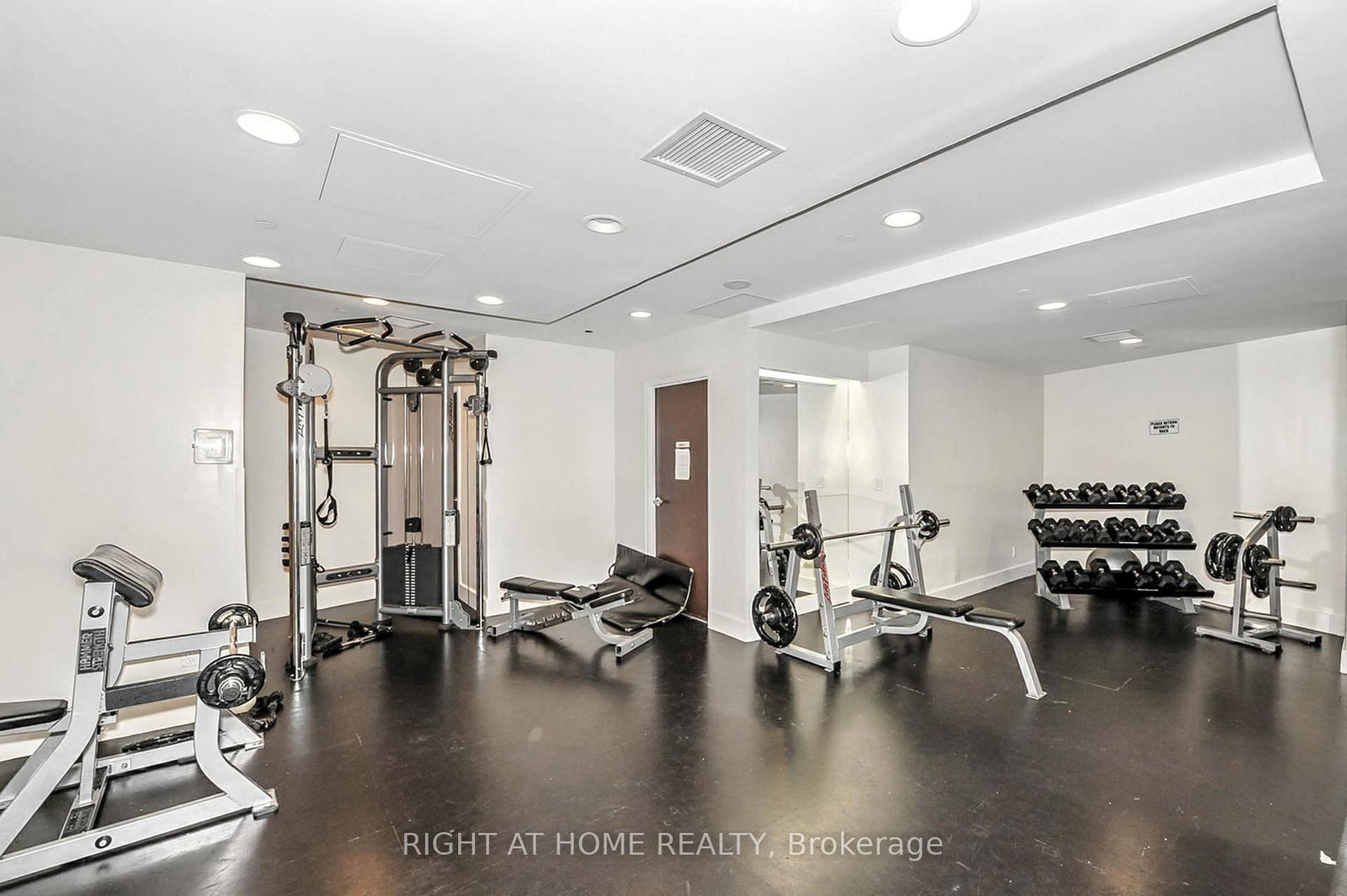 Condo for sale at 3202-8 York Street, Toronto, Ontario, M5J 2Y2 - Waterfront Communities C1 - MLS: C12937694