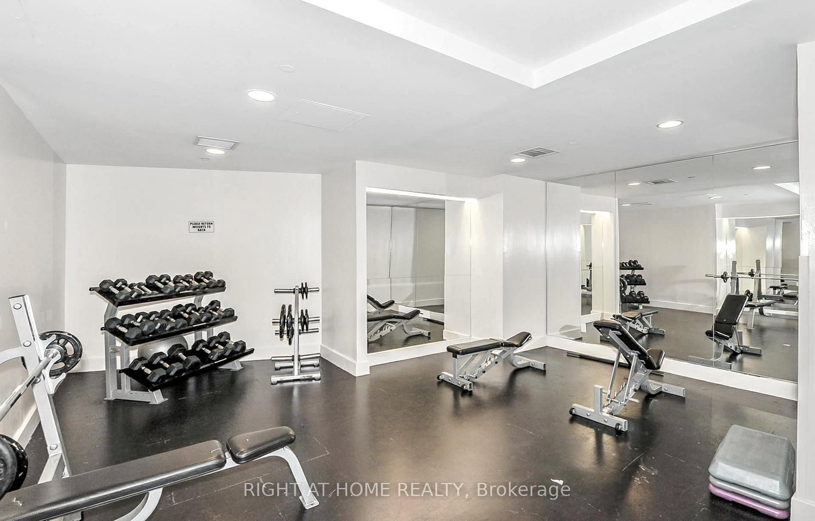 Condo for sale at 3202-8 York Street, Toronto, Ontario, M5J 2Y2 - Waterfront Communities C1 - MLS: C12937694