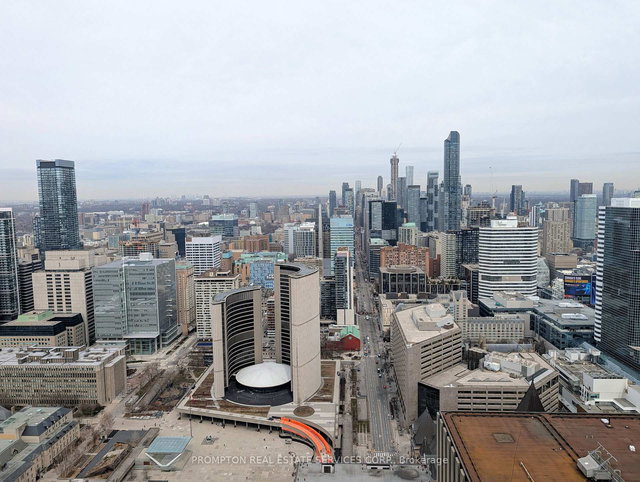 5403 - 70 Temperance Street