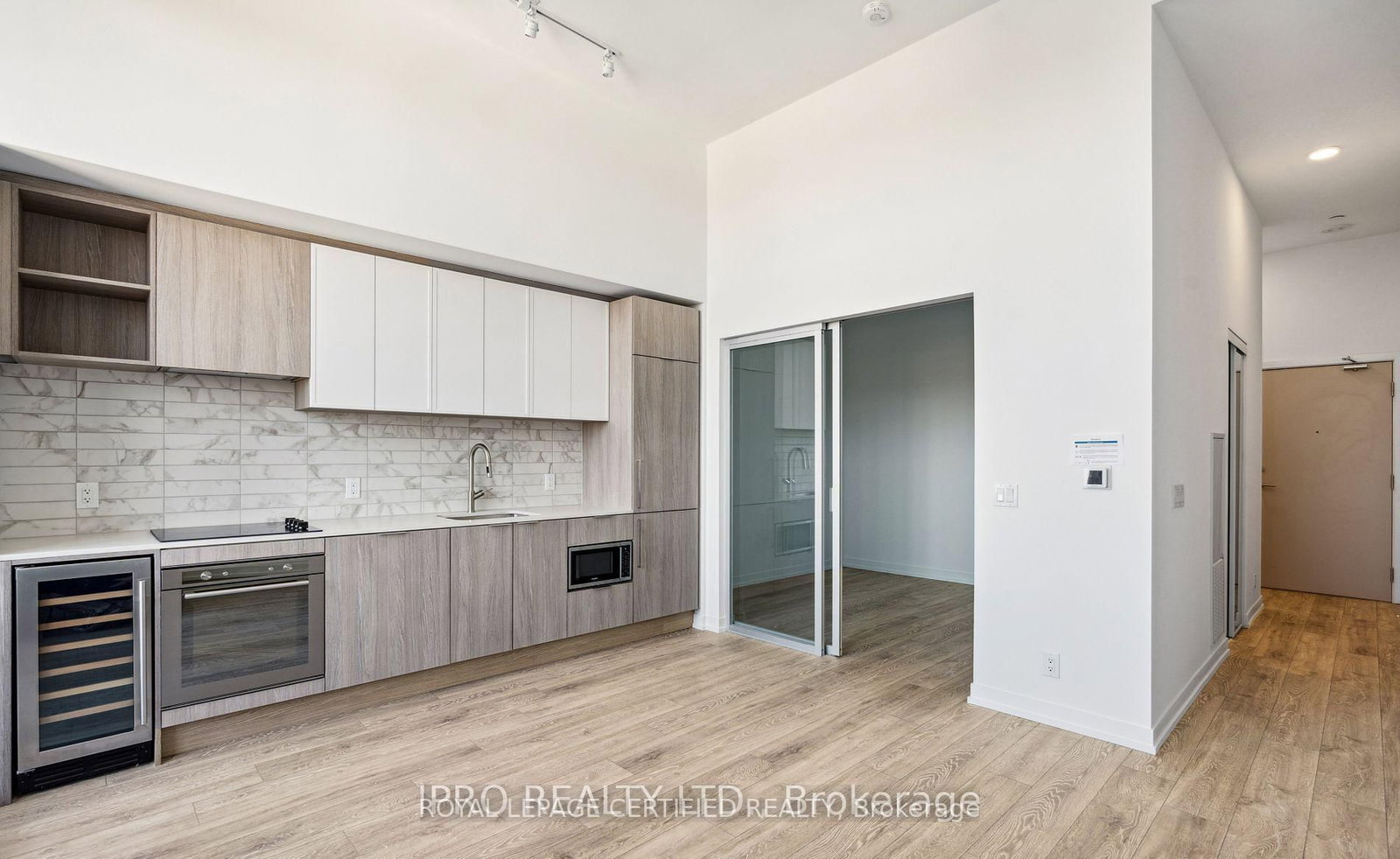 2020 Bathurst Street, Unit 919 - Photo 6