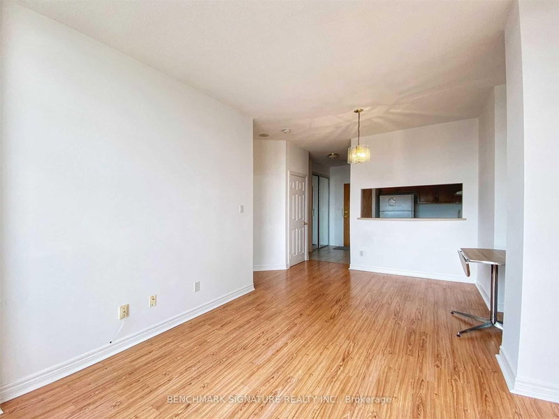 home for lease on 109-1700 Eglinton East Avenue