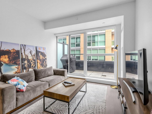 310 - 11 Lillian Street