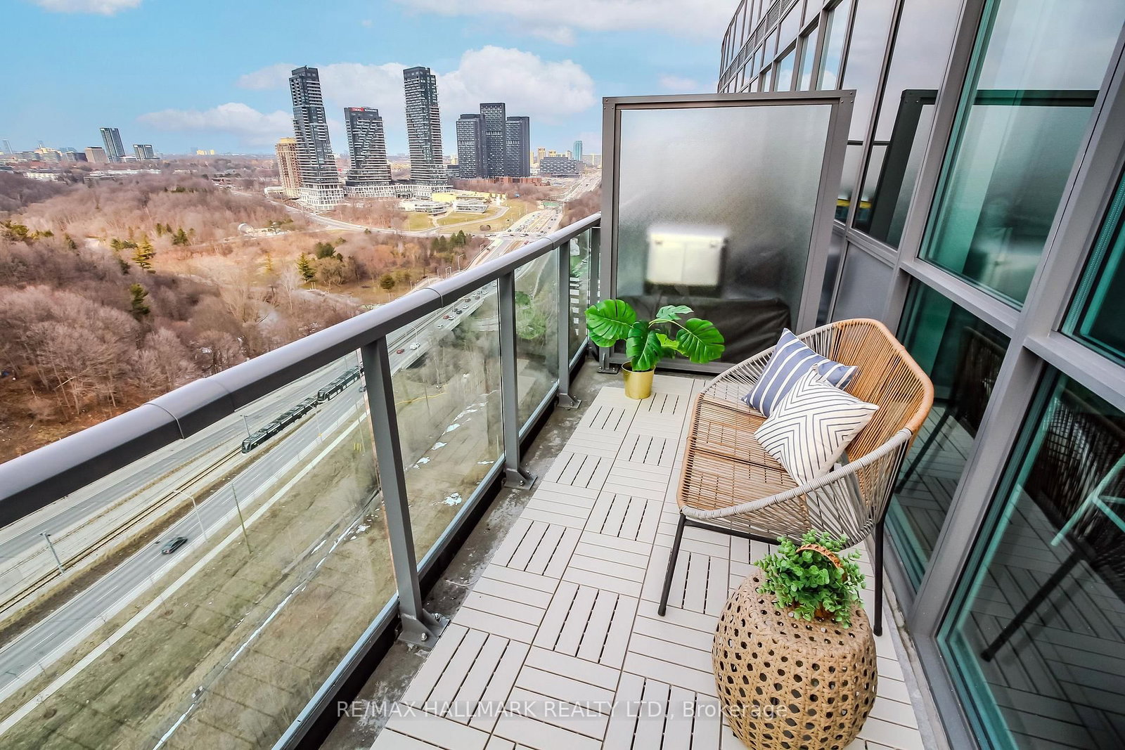 Condo for sale at PH2-35 Brian Peck Crescent, Toronto, Ontario, M4G 0A5 - Thorncliffe Park - MLS: C12938394