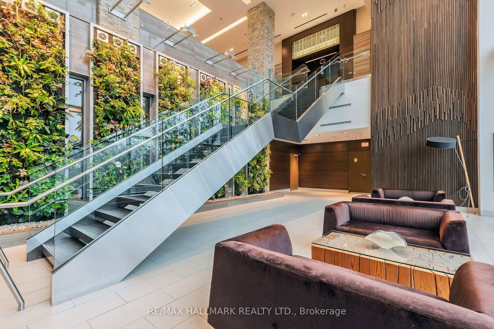 Condo for sale at PH2-35 Brian Peck Crescent, Toronto, Ontario, M4G 0A5 - Thorncliffe Park - MLS: C12938394