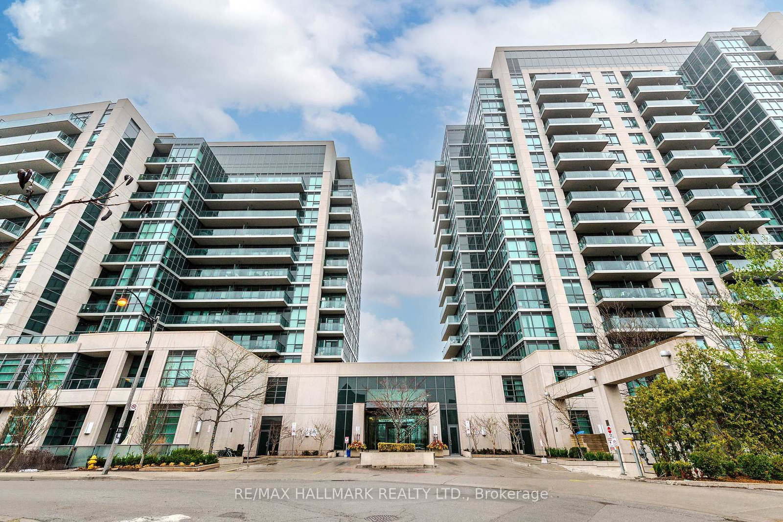 Condo for sale at PH2-35 Brian Peck Crescent, Toronto, Ontario, M4G 0A5 - Thorncliffe Park - MLS: C12938394