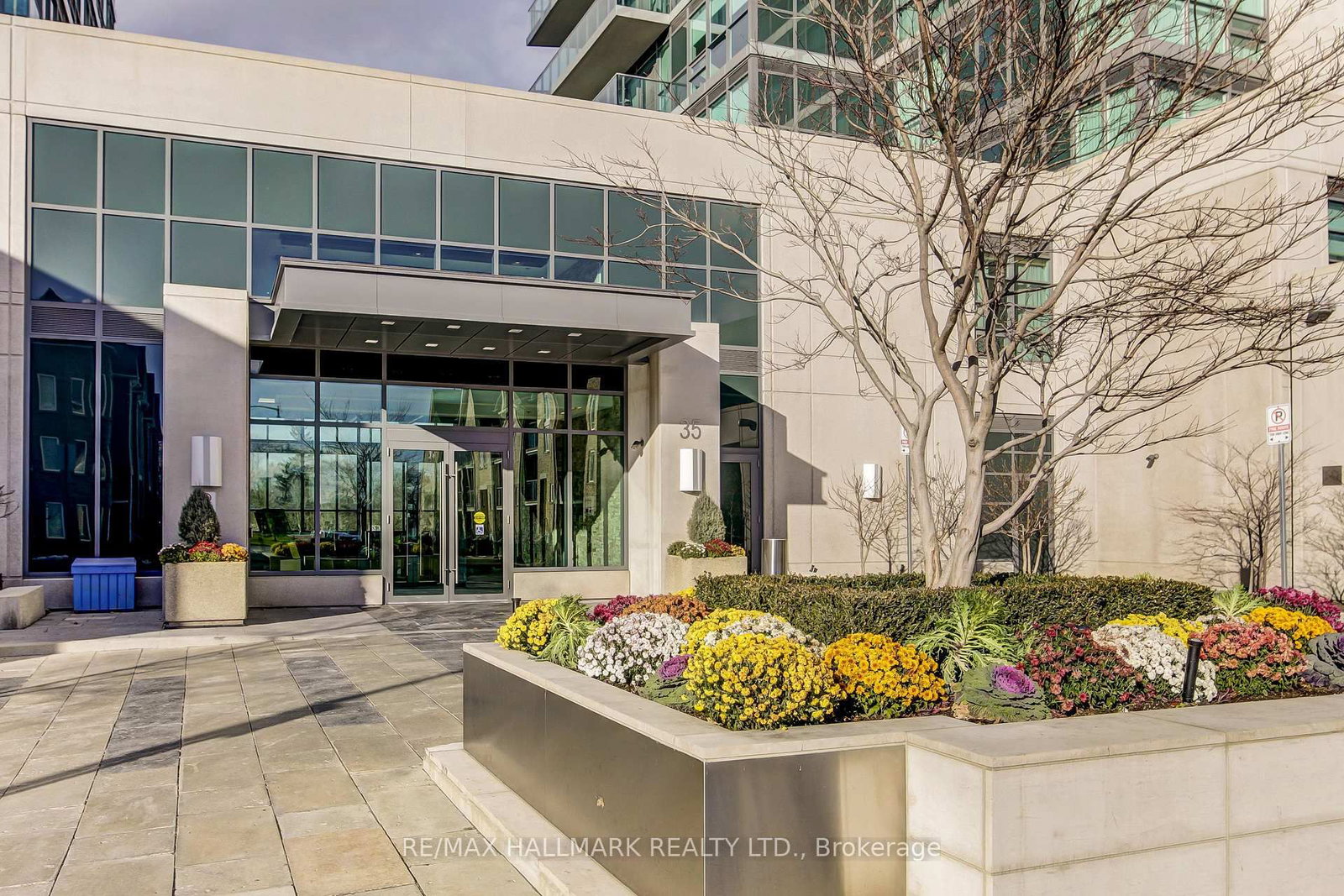 Condo for sale at PH2-35 Brian Peck Crescent, Toronto, Ontario, M4G 0A5 - Thorncliffe Park - MLS: C12938394