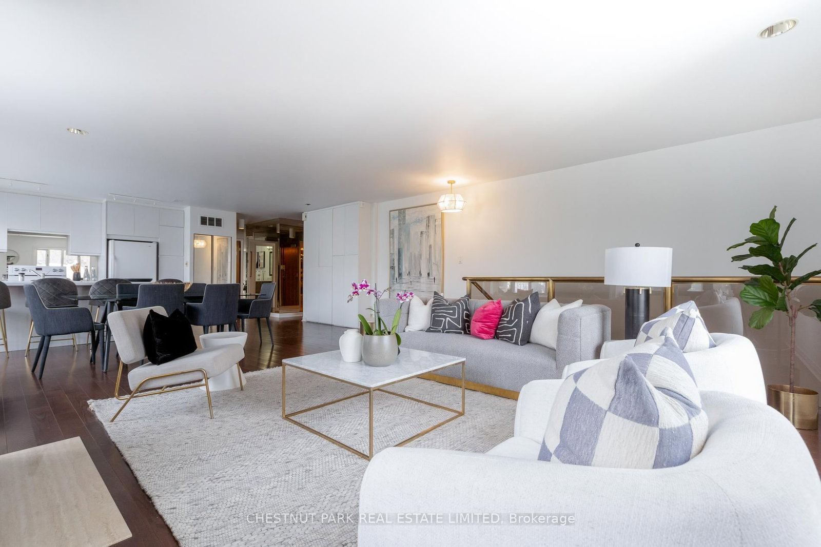 8 Hawthorn Avenue • #PH3 • Toronto, ON photo 11