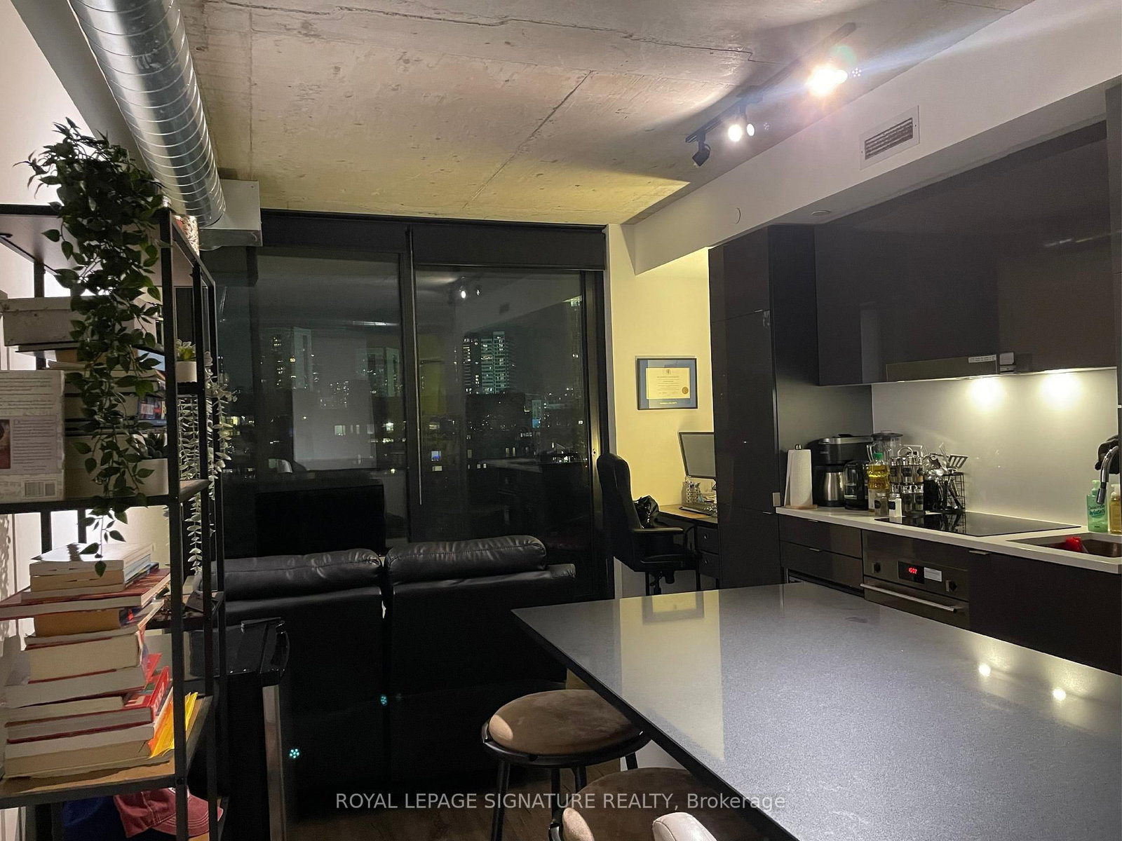 Condo for lease at 806-21 Lawren Harris Square, Toronto, Ontario, M5A 0T4 - Waterfront Communities C8 - MLS: C12938574