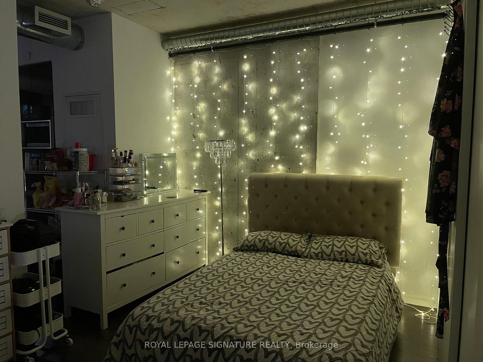 Condo for lease at 806-21 Lawren Harris Square, Toronto, Ontario, M5A 0T4 - Waterfront Communities C8 - MLS: C12938574