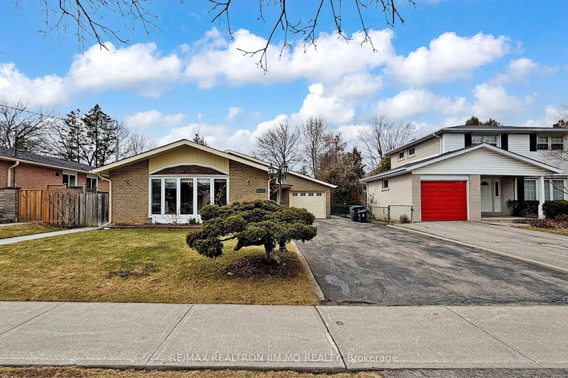 50 Nymark Ave, Toronto, M2J 2G9 | Image 2