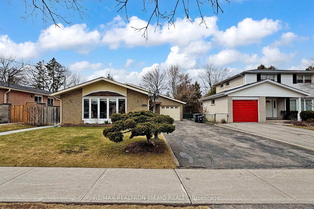 50 Nymark Avenue