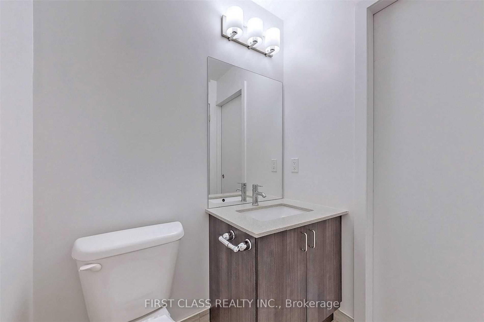 Condo for lease at 214-7 Kenaston Garden, Toronto, Ontario, M2K 1G7 - Bayview Village - MLS: C12938606