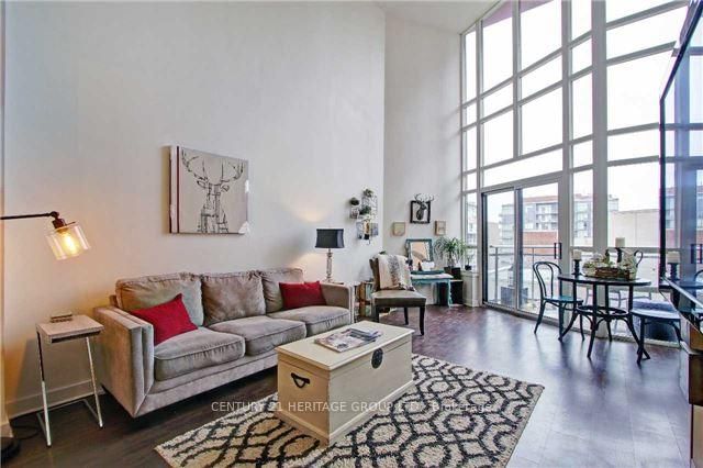 home for lease on 826-255 Richmond Street E