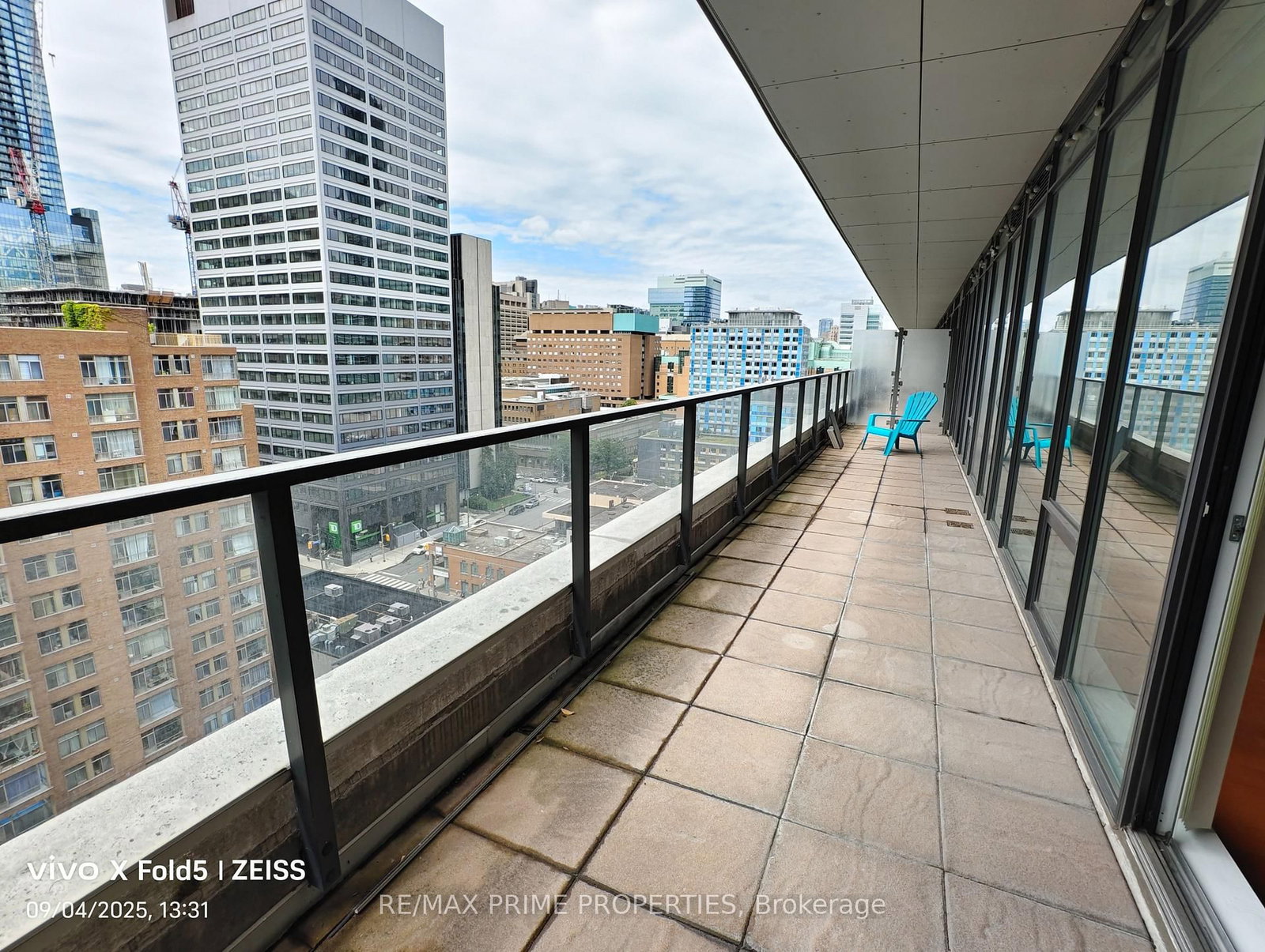 Condo for sale at 1823-111 Elizabeth Street, Toronto, Ontario, M5G 1P7 - Bay Street Corridor - MLS: C12938778